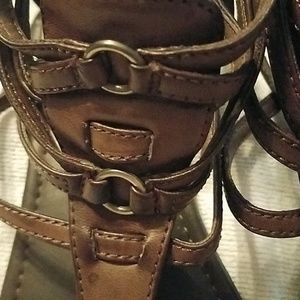 Report Shoes - Brown strappy sandals Report Shoes - Brown strappy sandals